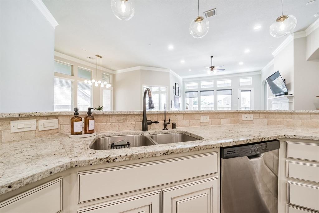 10918 Avery Arbor Lane - Photo 16