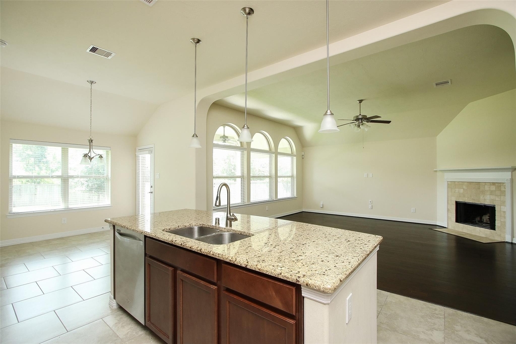 34 Estherwood Place - Photo 11