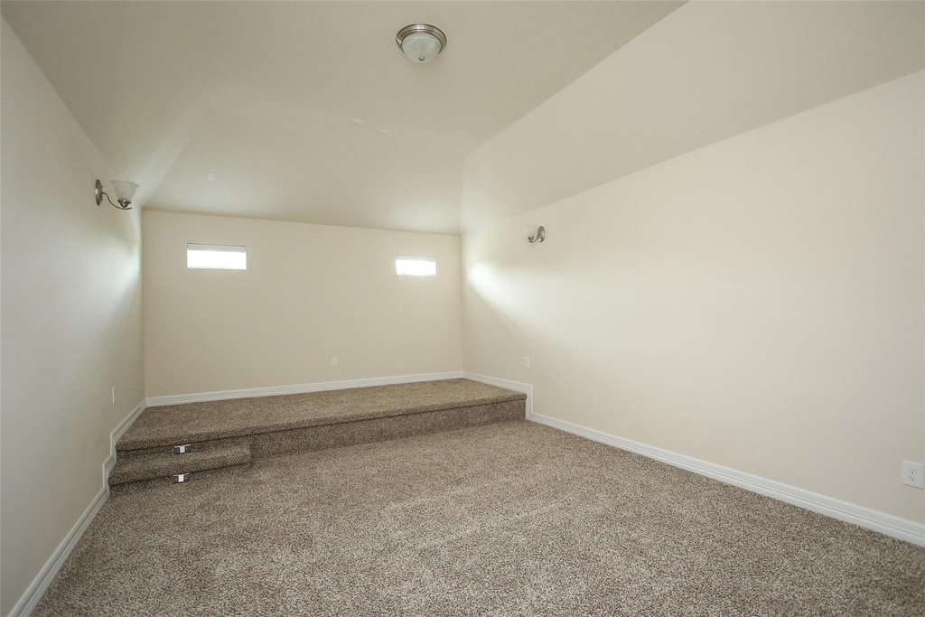 34 Estherwood Place - Photo 25