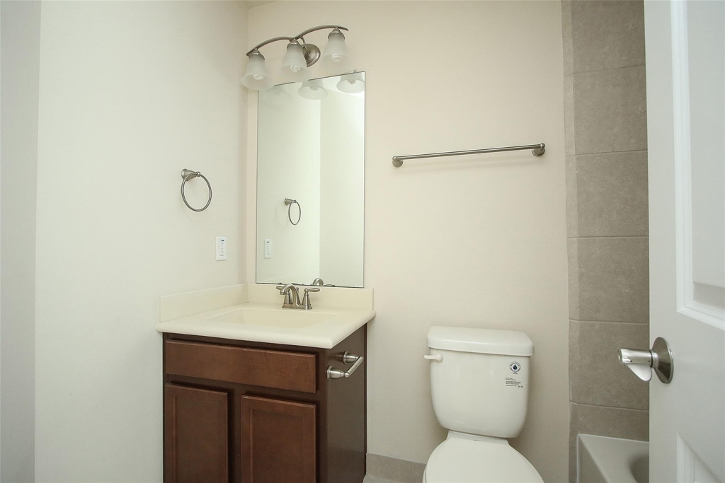 34 Estherwood Place - Photo 18