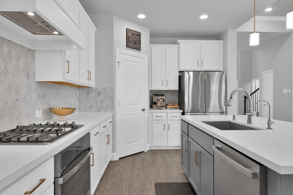 10053 Preserve Way - Photo 18