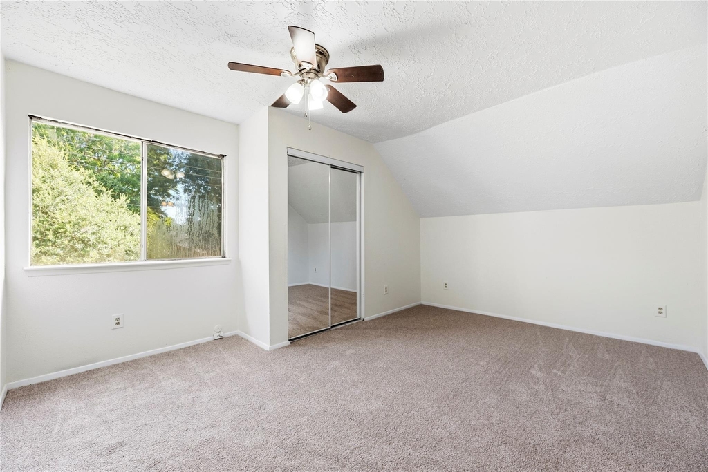 7526 Gulfbriar Place - Photo 14