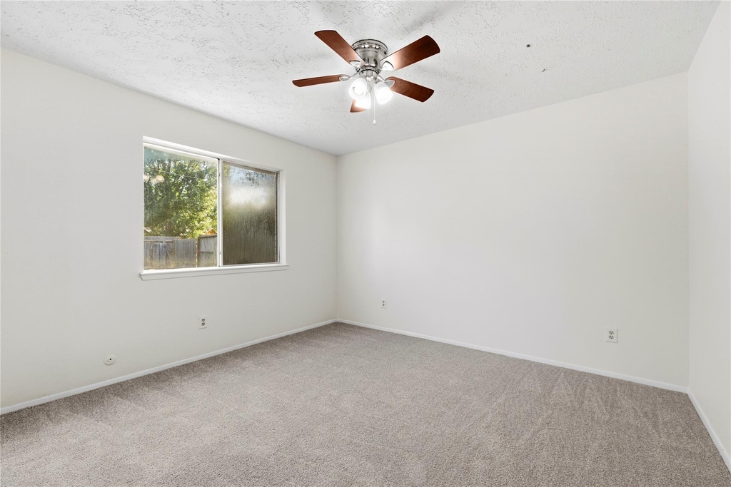 7526 Gulfbriar Place - Photo 17