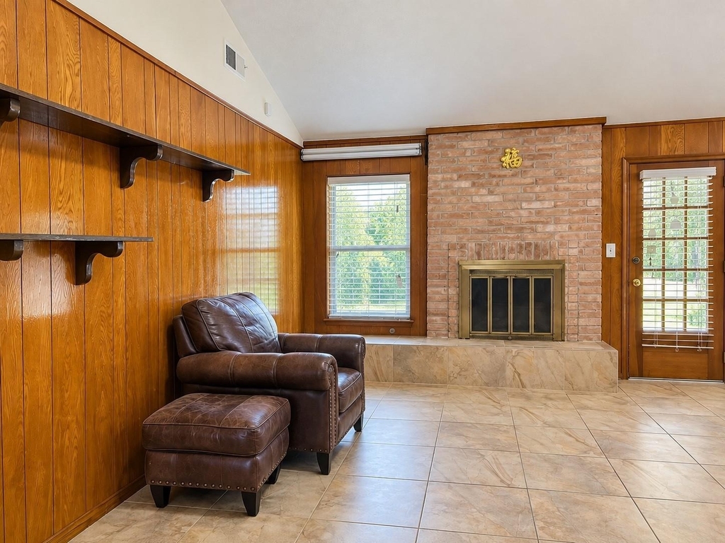 8831 Hendon Ln - Photo 2