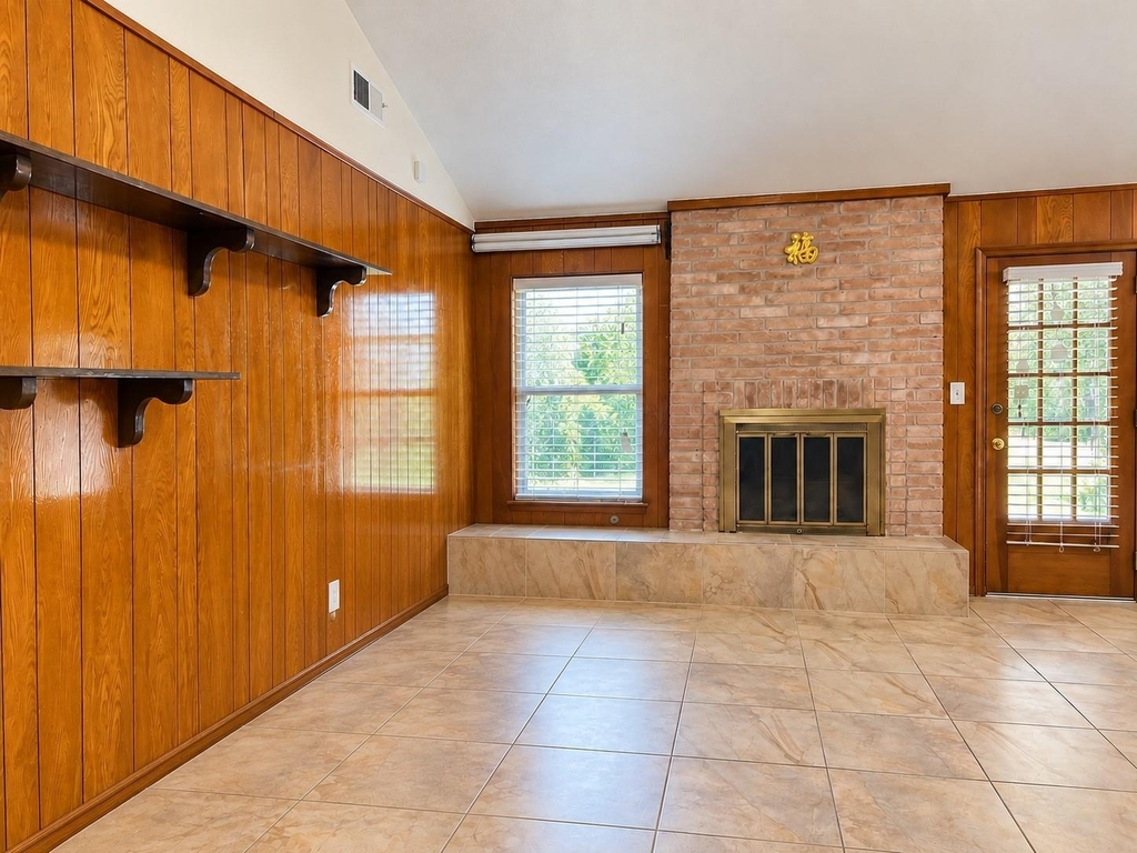 8831 Hendon Ln - Photo 3