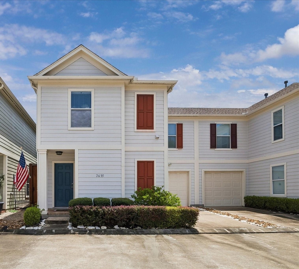 2635 Woodridge Cove Drive - Photo 0