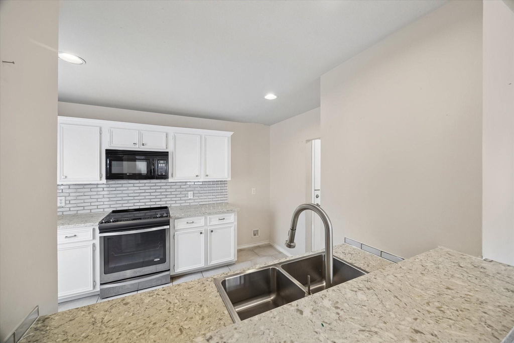 2635 Woodridge Cove Drive - Photo 8
