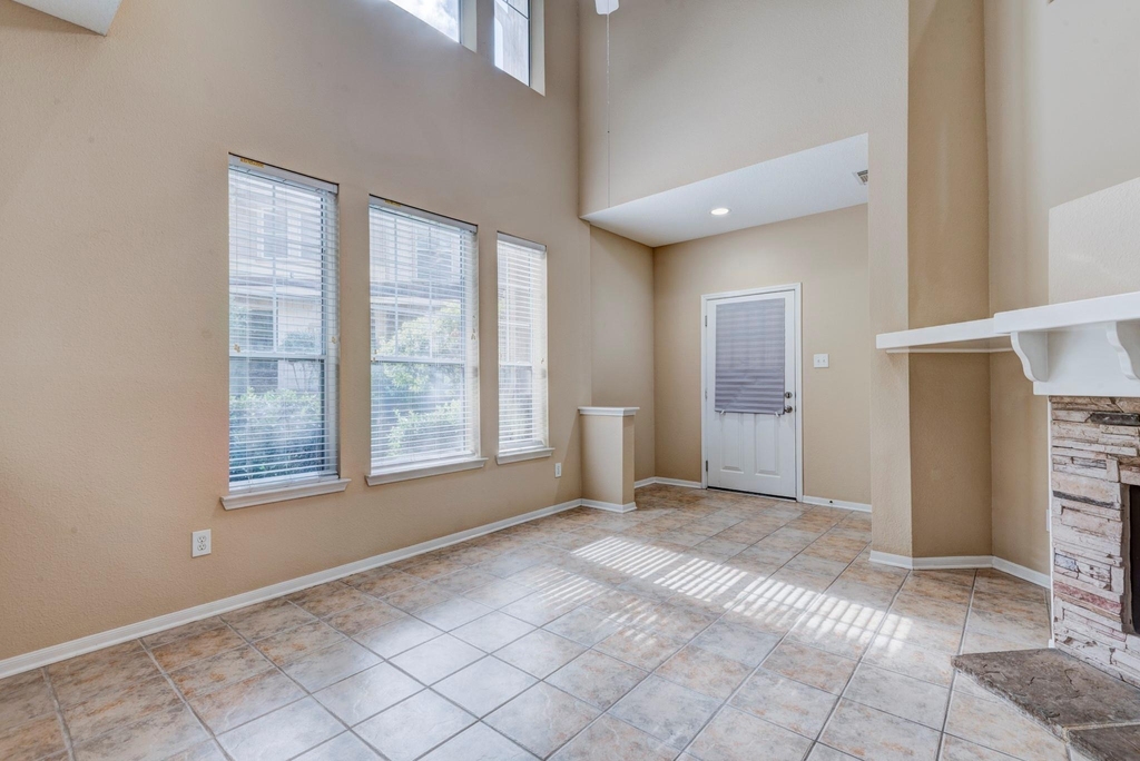 26 Stone Creek Place - Photo 5