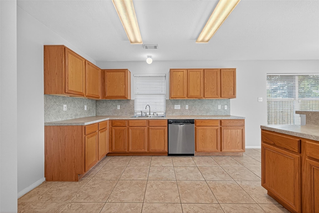 16414 Sylvan Dale Drive - Photo 19