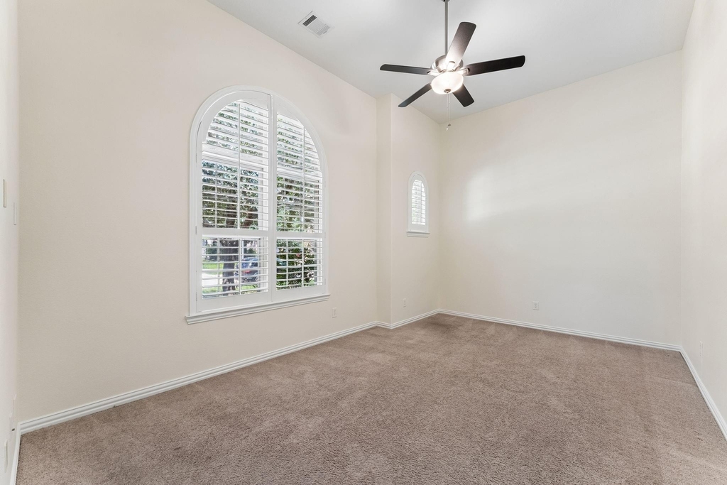 27943 Castle Park Lane - Photo 13