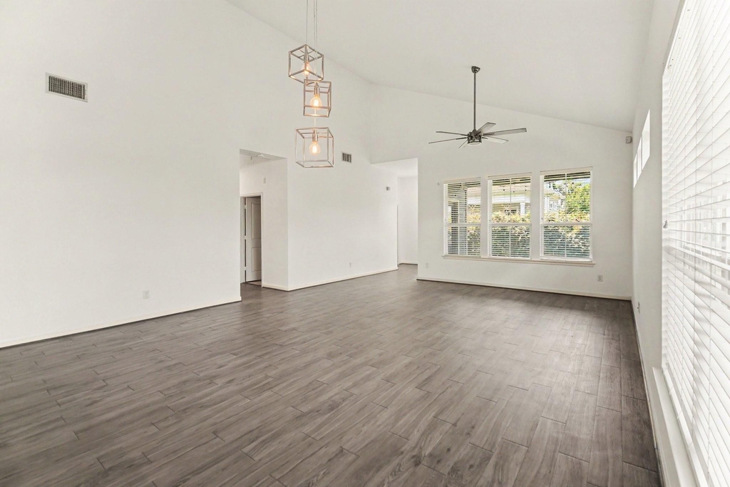 3413 Omega Street - Photo 15