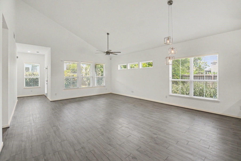 3413 Omega Street - Photo 2
