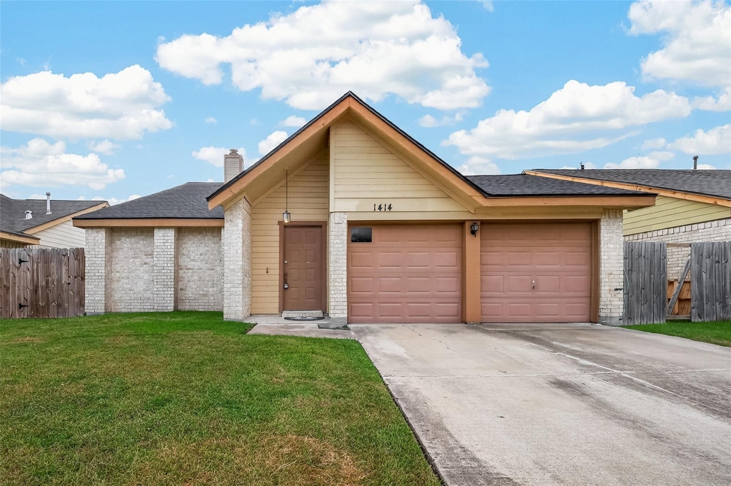 1414 Elkwood Drive - Photo 0