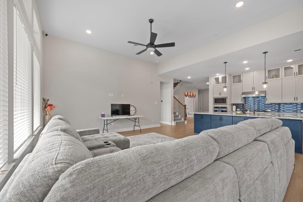 1211 Morning Rose Drive - Photo 11
