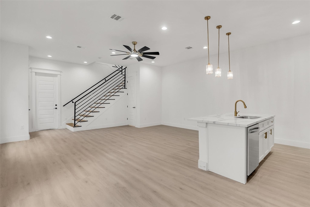 3824 Lynnfield Street - Photo 4