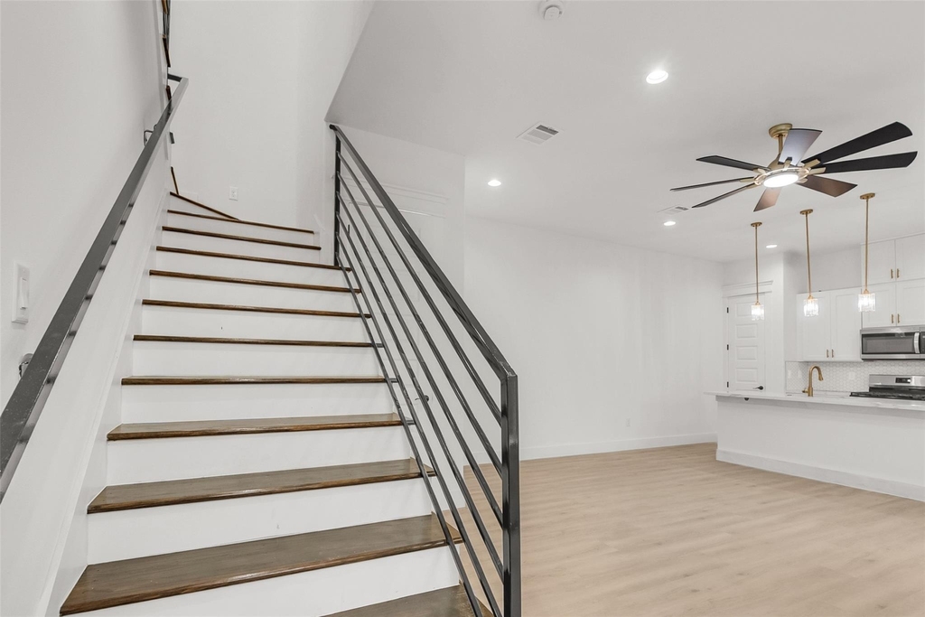 3824 Lynnfield Street - Photo 7