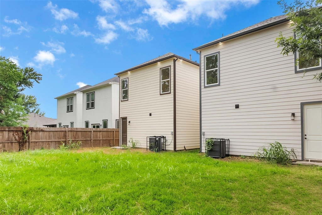 3824 Lynnfield Street - Photo 24