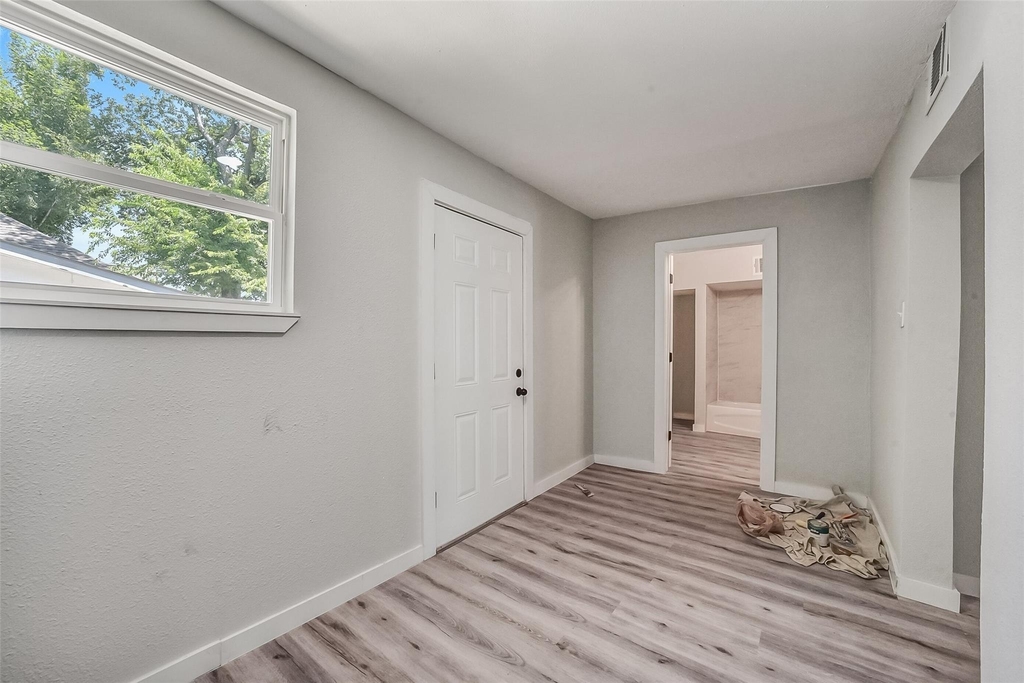 1912 Gentry Street - Photo 11
