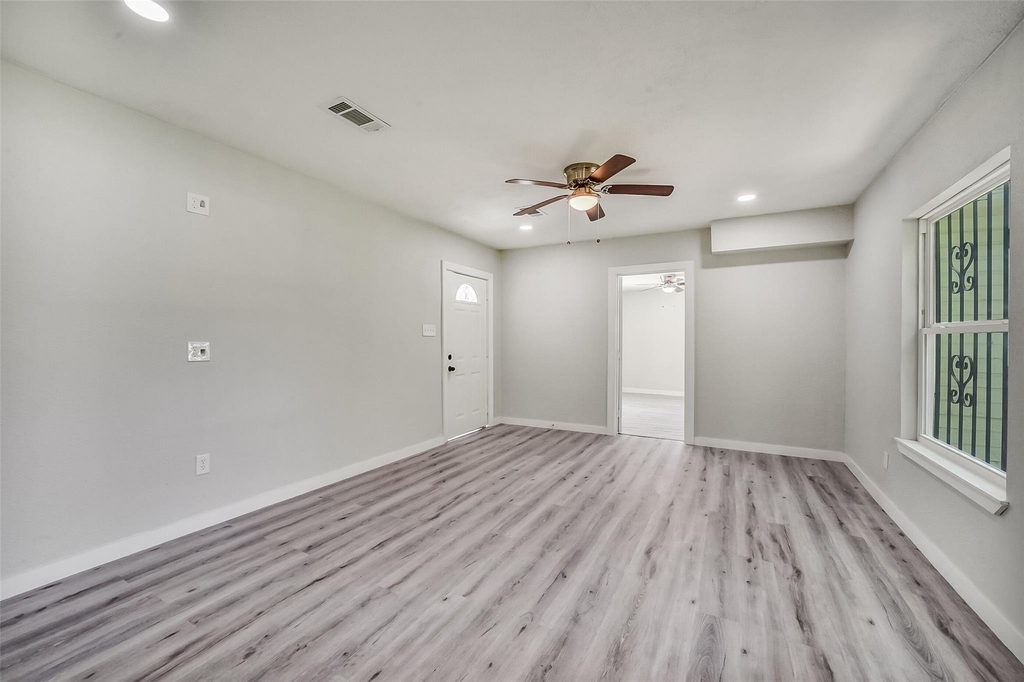 1912 Gentry Street - Photo 16