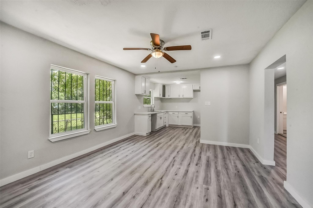1912 Gentry Street - Photo 13