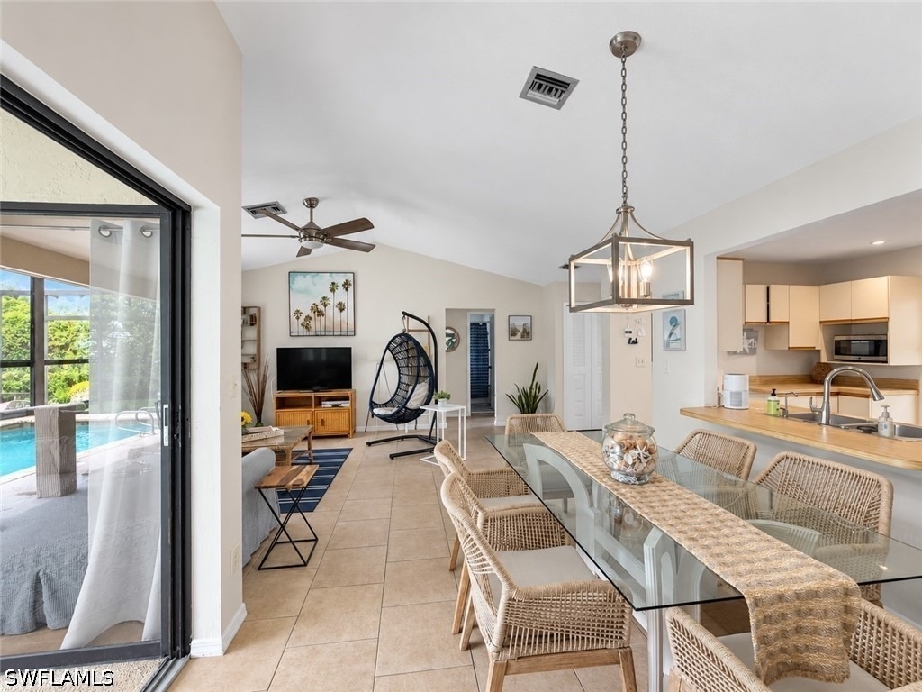 1228 Lastrada Lane - Photo 5