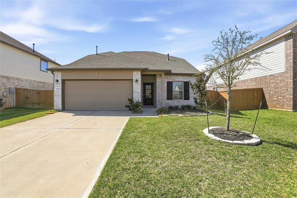 32315 Melbrooke Drive - Photo 1