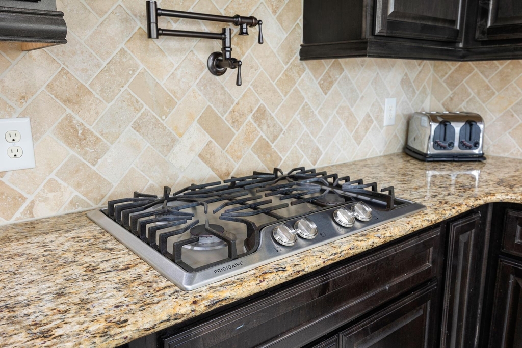 9338 Taylor Cliff Lane - Photo 15