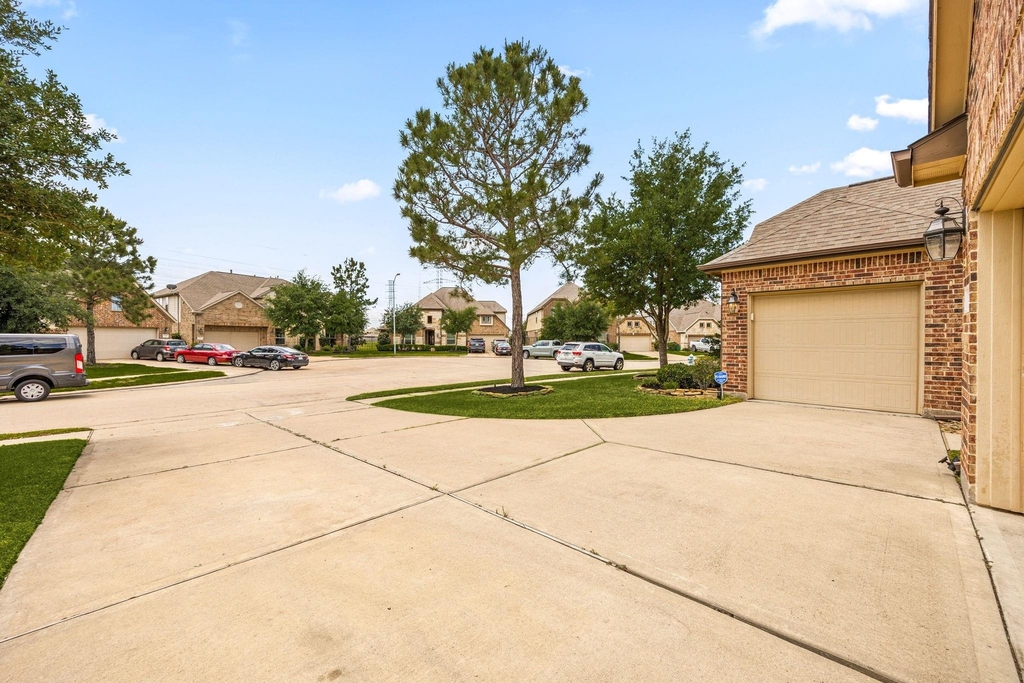9338 Taylor Cliff Lane - Photo 6