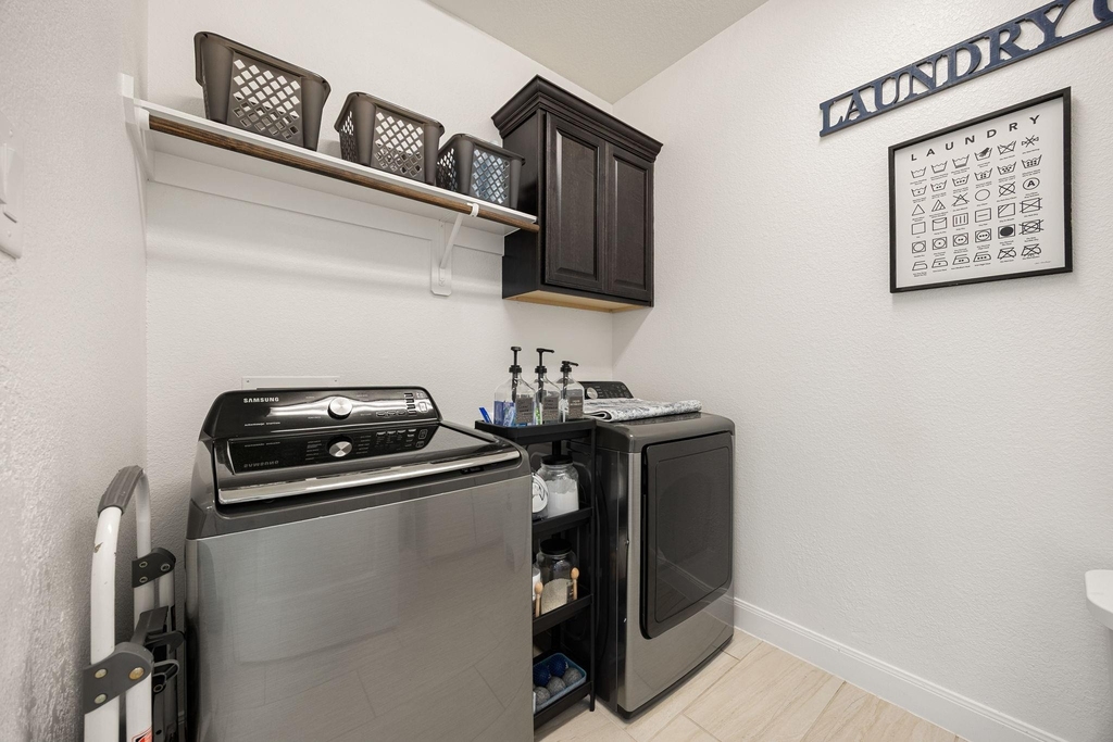 9338 Taylor Cliff Lane - Photo 19