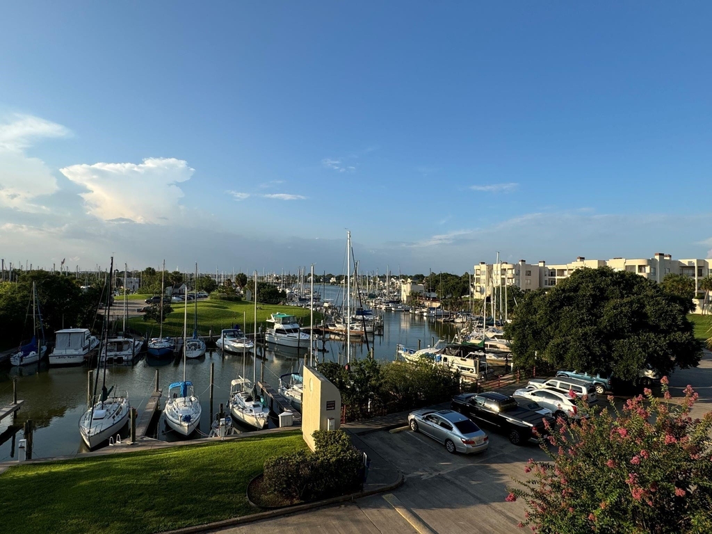 1306 Marina Bay Drive - Photo 0