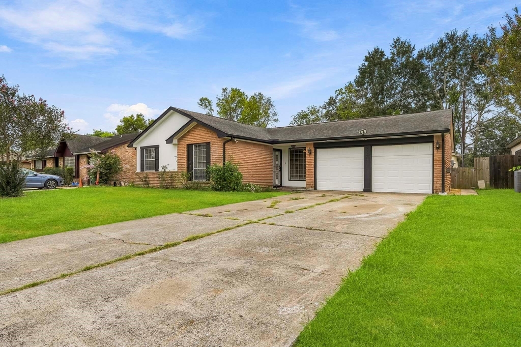5223 Heathercrest Street - Photo 1