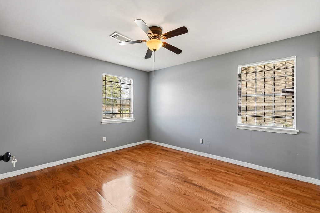 5223 Heathercrest Street - Photo 10