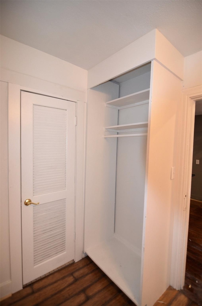 2123 Marion Street - Photo 10