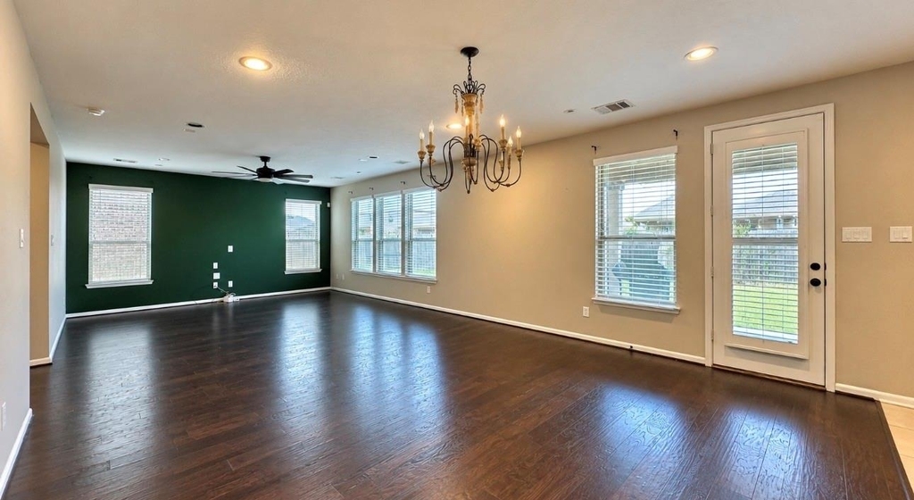 3609 Belmore Lane - Photo 10