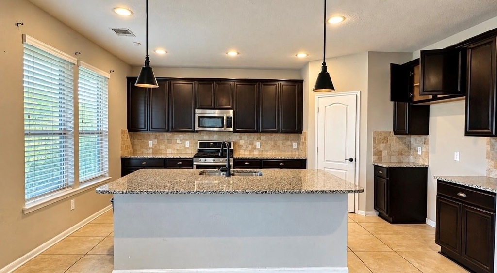 3609 Belmore Lane - Photo 6