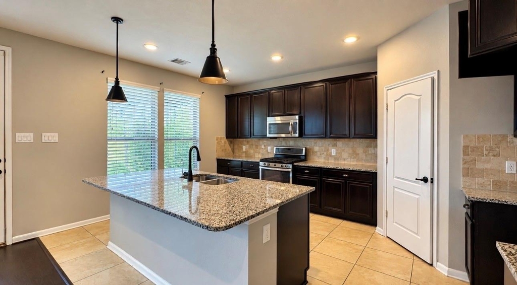 3609 Belmore Lane - Photo 7