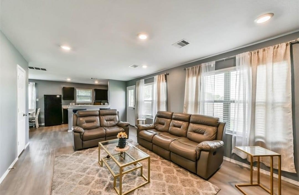 162 Kelly Street - Photo 3