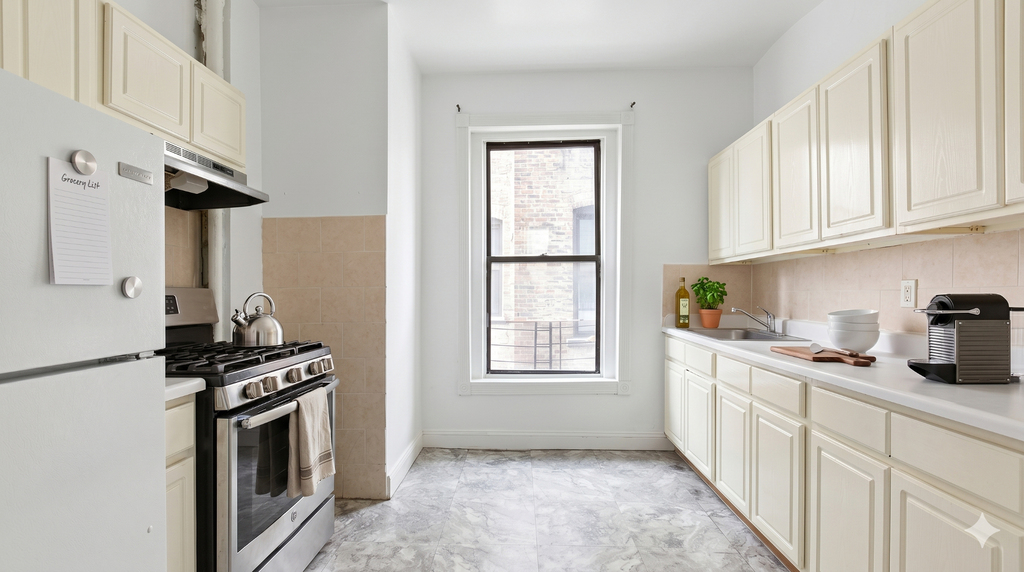 631 Edgecombe Avenue - Photo 1