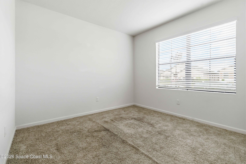 939 Remington Green Drive Se - Photo 7