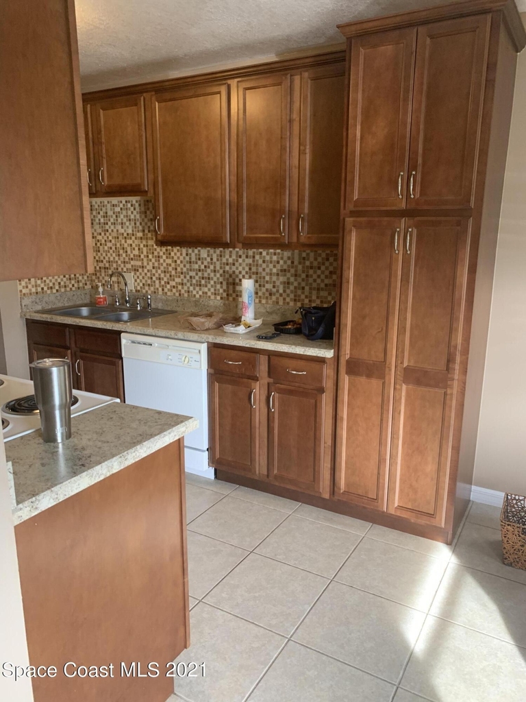 1130 Cheney Highway - Photo 2