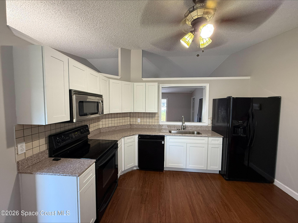 1812 Glenridge Street Nw - Photo 2
