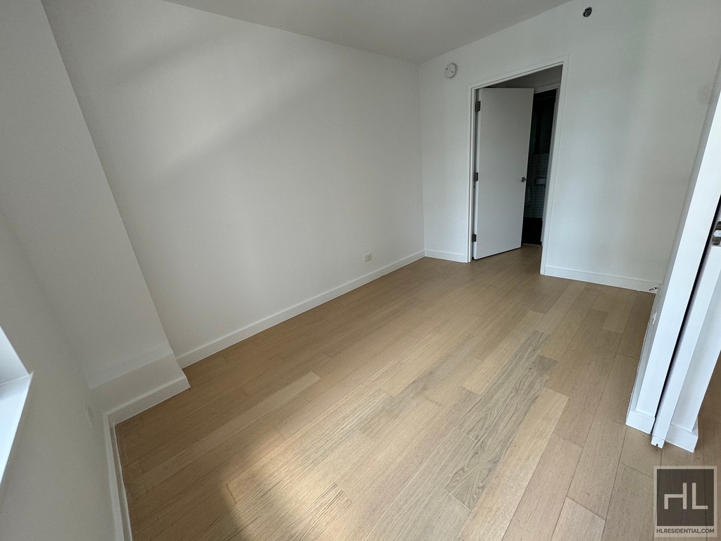 East 39th Street - Photo 1