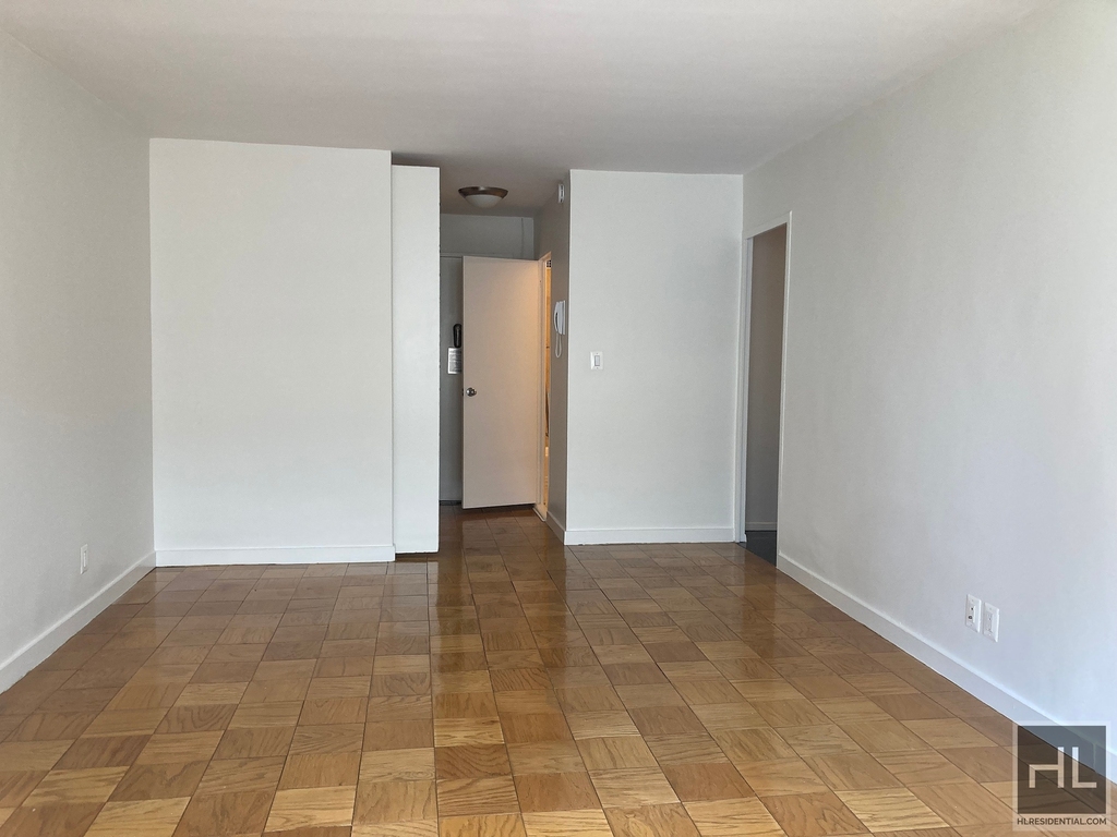 East 36 Street - Photo 2