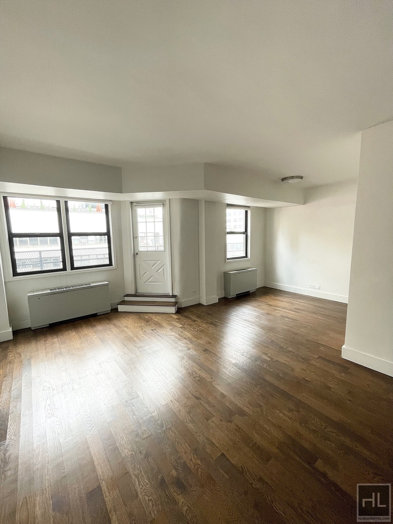 East 63 Street - Photo 0