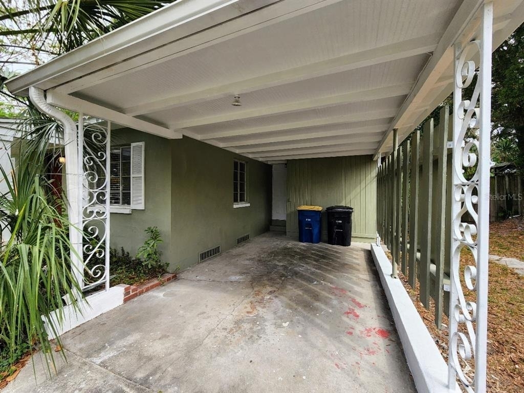 1356 Druid Road E - Photo 11