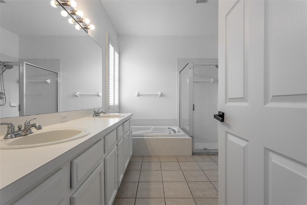 18120 Palm Breeze Drive - Photo 17