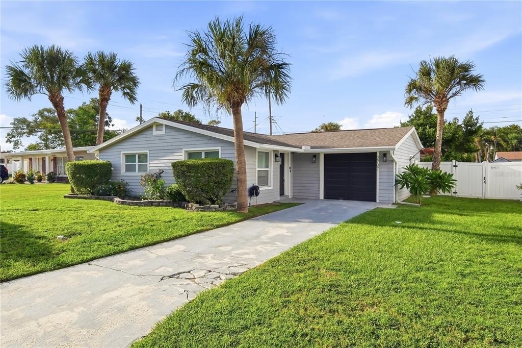2707 W Kenmore Avenue - Photo 0