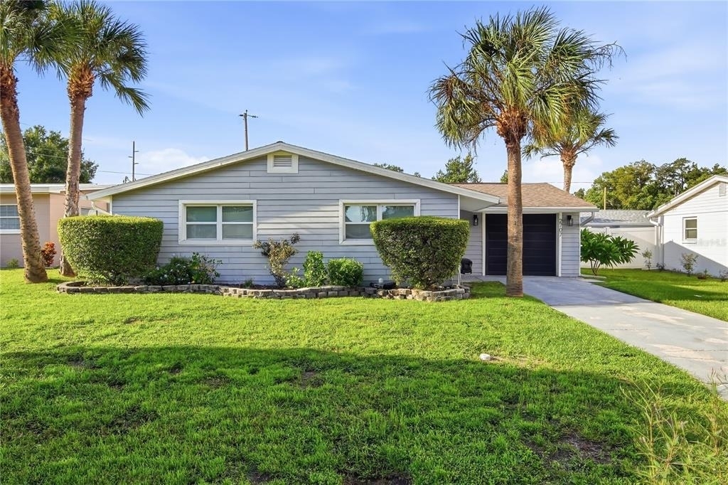 2707 W Kenmore Avenue - Photo 1