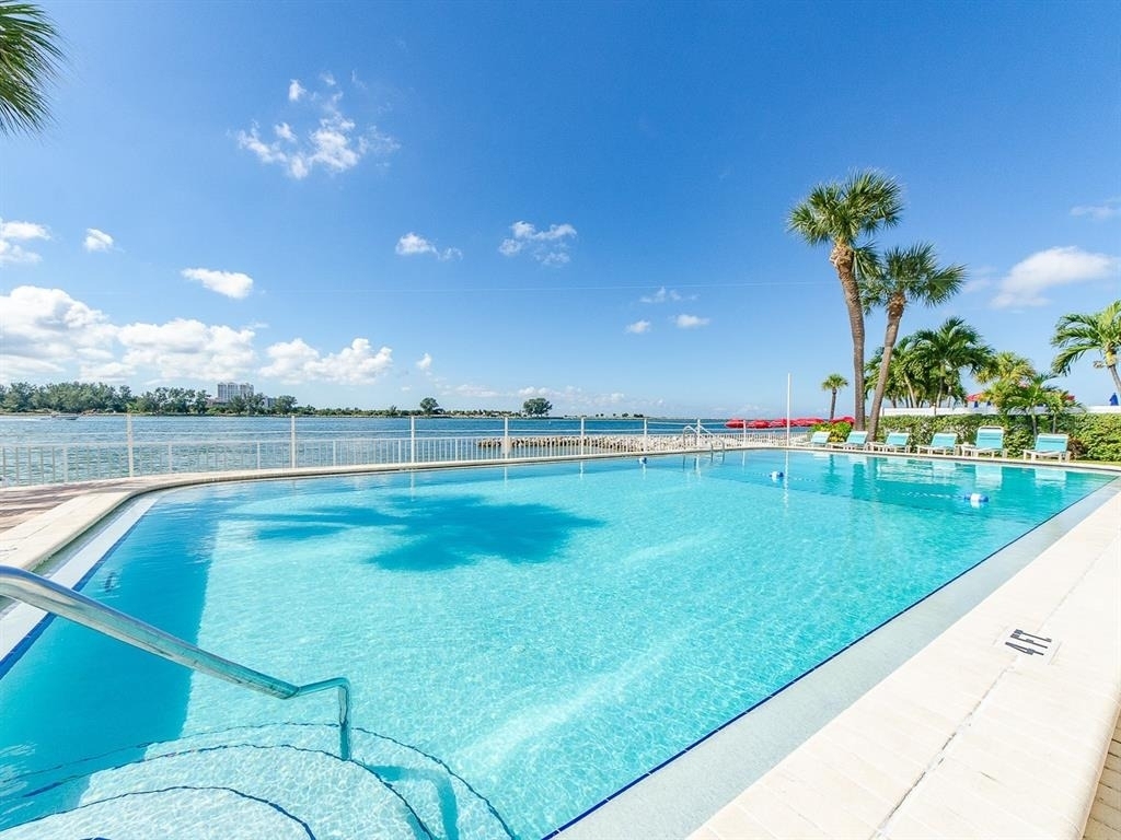 675 S Gulfview Boulevard - Photo 29