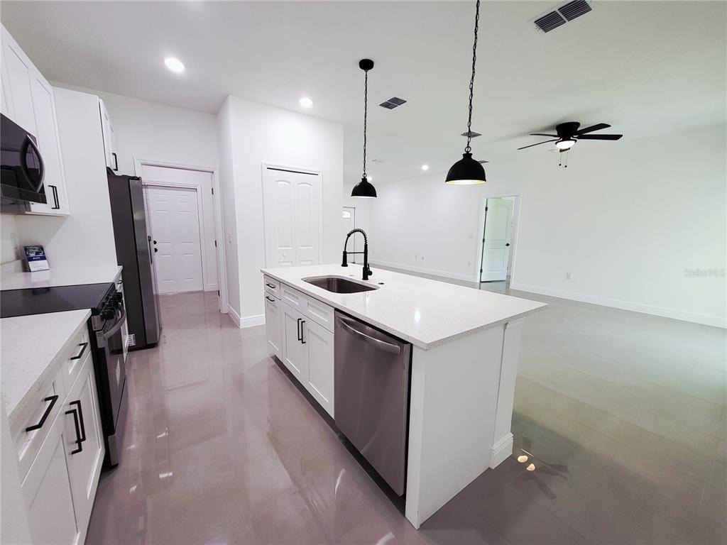 1690 Welland Street Se - Photo 5